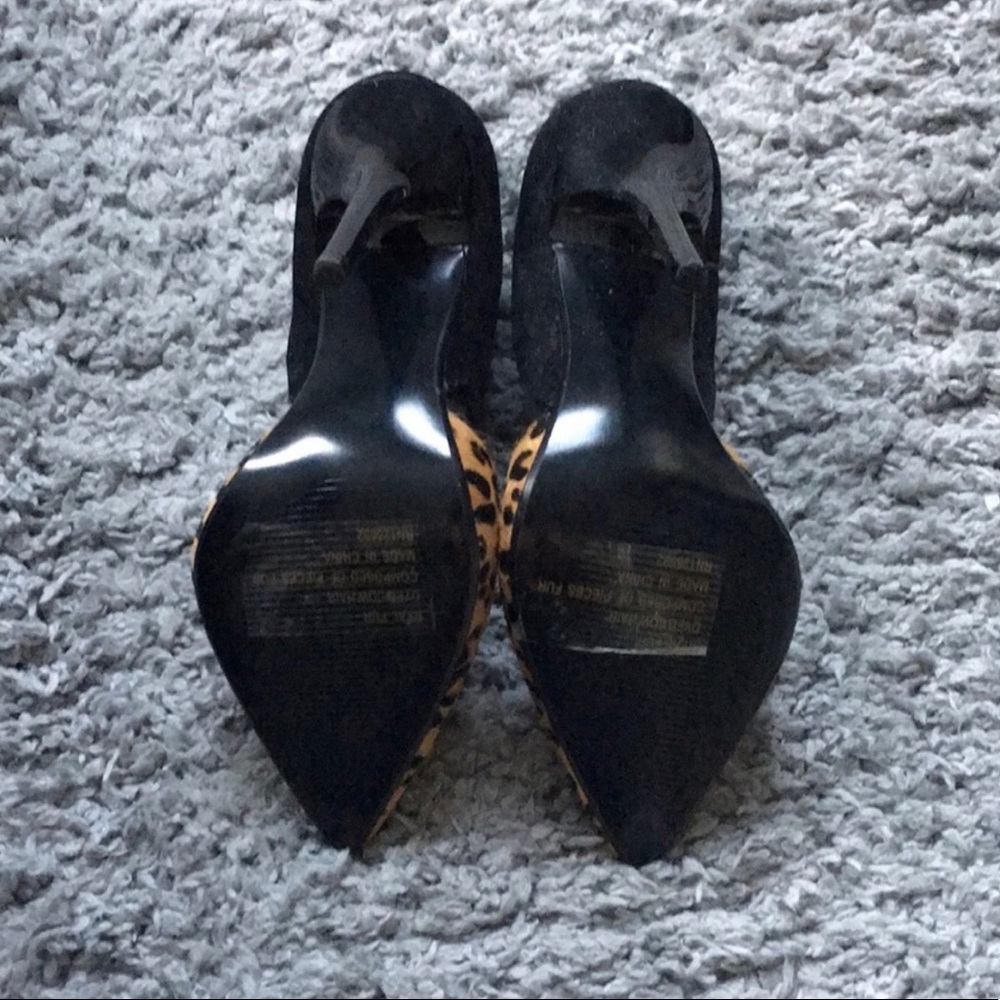 STEVE MADDEN ANIMAL PRINT SIZE 5